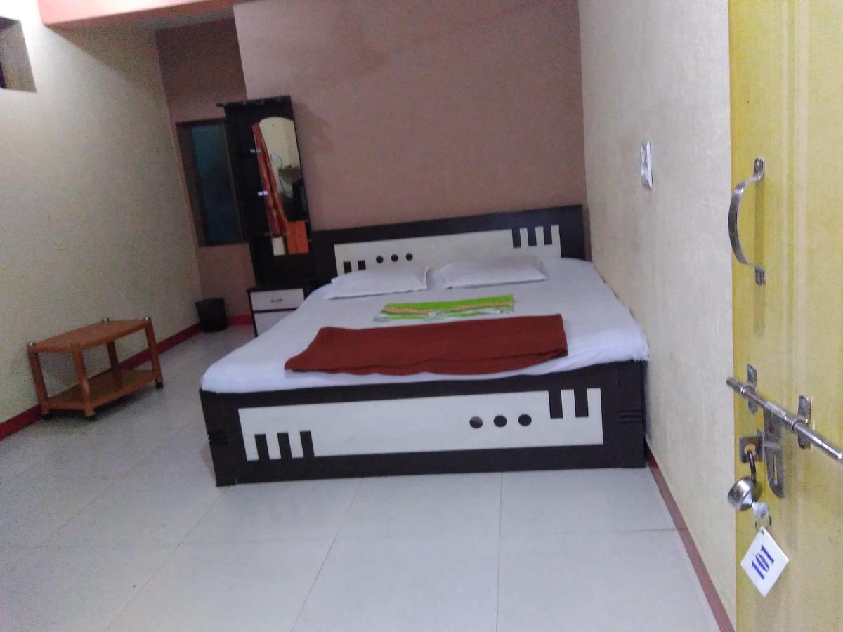 Sai Prasad Guest House Murūd Habitación foto